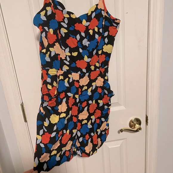 Beatriz Scallop Detail Romper - Picture 4 of 6